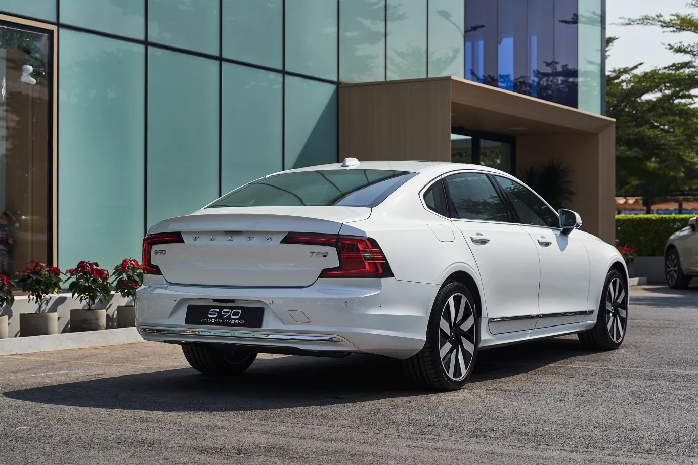 S90 Plug-in Hybrid Ultra 9 S90 Plug-in Hybrid Ultra vinhxdcomVolvoS90 2 S90 Plug-in Hybrid Ultra