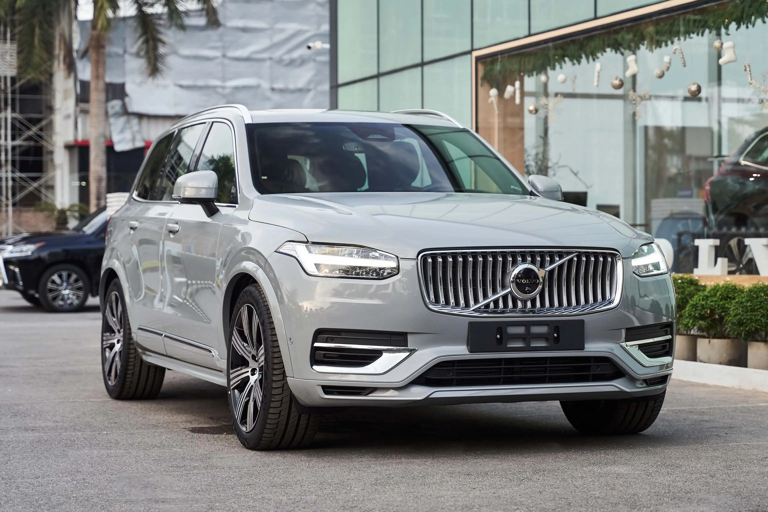 Đánh Giá Xe Volvo XC90: Xe Sang, Hybrid, Giá Lăn Bánh Cập Nhật Mới Nhất 9 Đánh Giá Xe Volvo XC90: Xe Sang, Hybrid, Giá Lăn Bánh Cập Nhật Mới Nhất danh gia xe volvo xc90 xe sang hybrid gia lan banh cap nhat moi nhat 68d3a08dd275c Đánh Giá Xe Volvo XC90: Xe Sang, Hybrid, Giá Lăn Bánh Cập Nhật Mới Nhất
