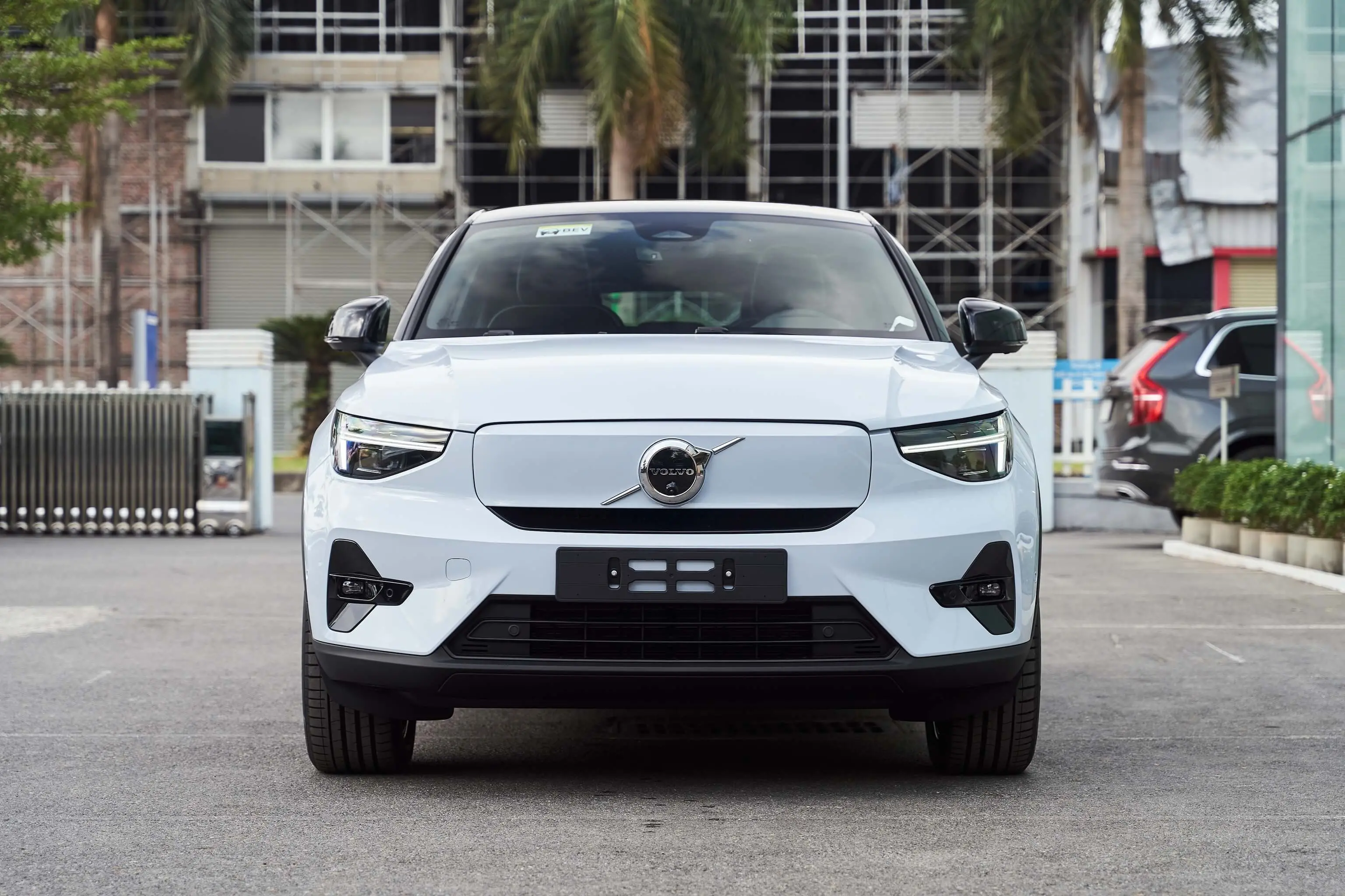 Khám phá Volvo EC40 Cloud Blue – Sắc xanh vượt thời gian trong thế giới ô tô điện hiện đại 10 Khám phá Volvo EC40 Cloud Blue – Sắc xanh vượt thời gian trong thế giới ô tô điện hiện đại kham pha volvo ec40 cloud blue sac xanh vuot thoi gian trong the gioi o to dien hien dai 68d3ad05e8a8a Khám phá Volvo EC40 Cloud Blue – Sắc xanh vượt thời gian trong thế giới ô tô điện hiện đại