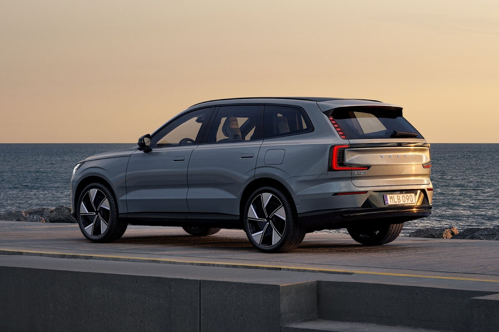 Volvo EX90 2026 Sắp Ra Mắt Tại Việt Nam – Bước Đột Phá Trong Lĩnh Vực Xe Sang